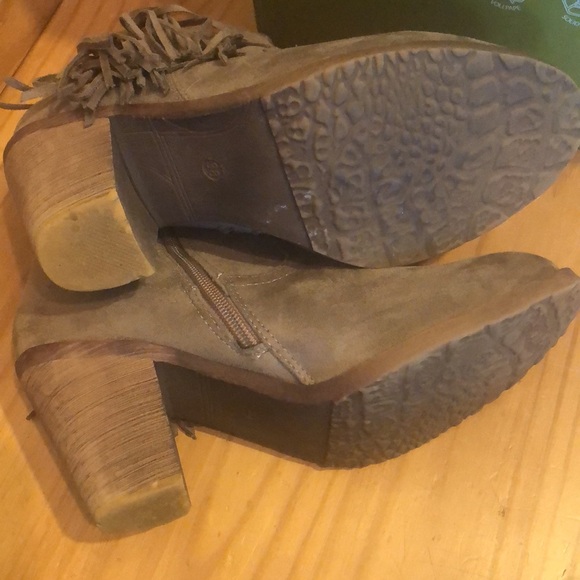 Spring Step Boots, Taupe Suede, Size 7-1/2, Patrizia - Picture 6 of 6